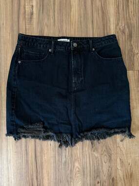 Good American Skirt Size 12 31 The Mini Distressed Denim Raw Hem Indigo Dark